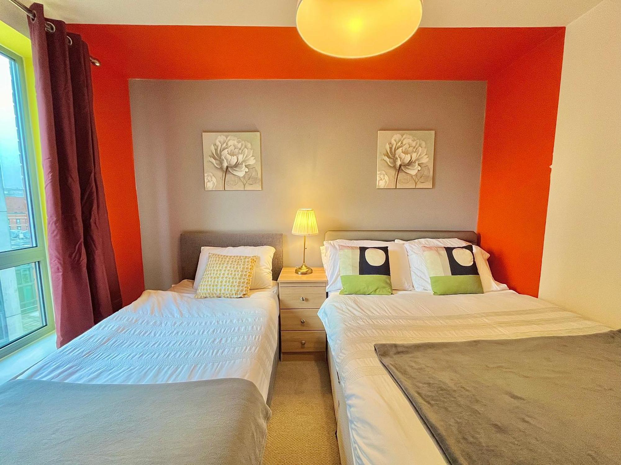 שפילד Skyview Apartment By Noknokstay - City Centre With Parking - Group, Family, Business מראה חיצוני תמונה