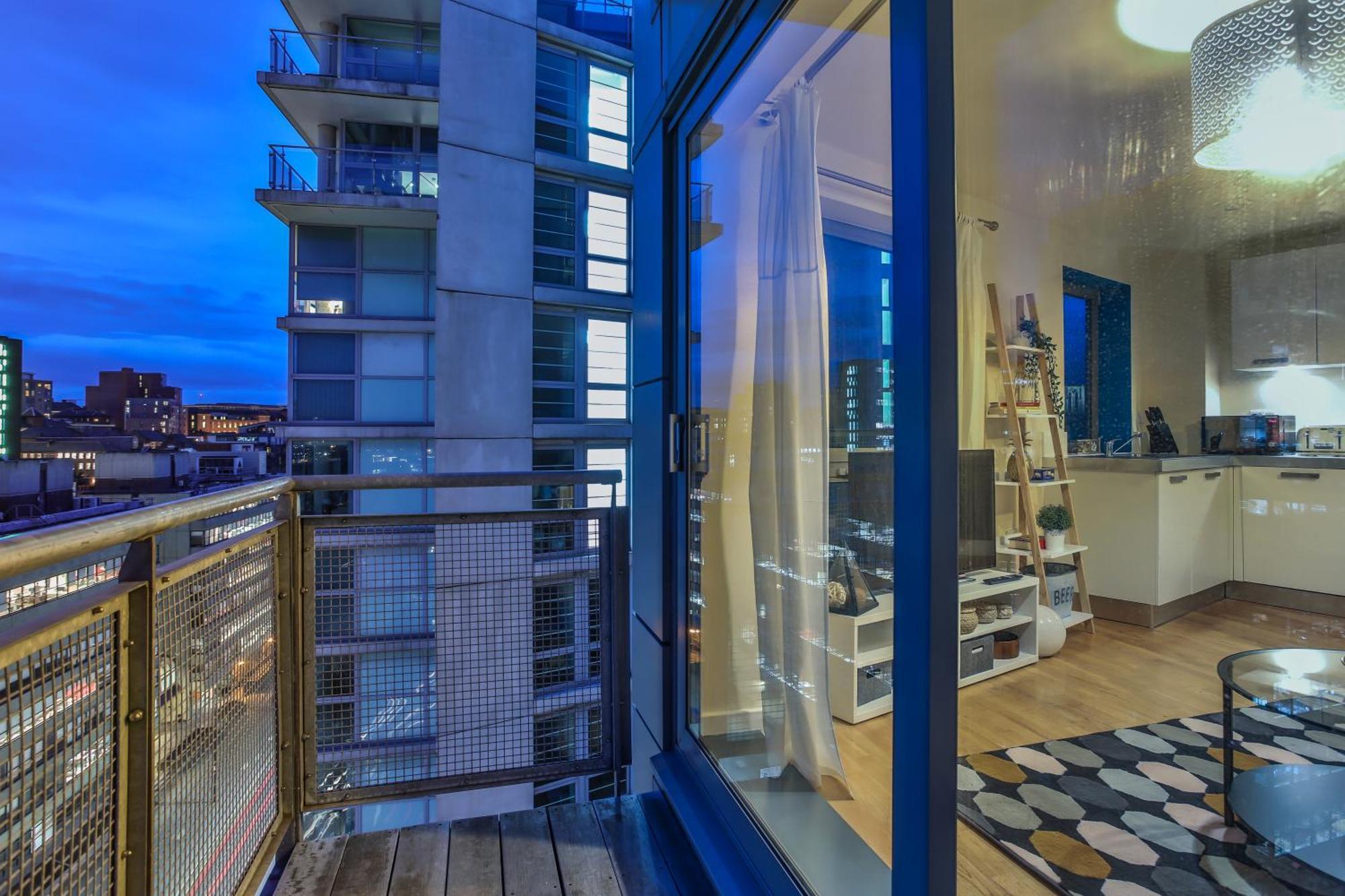 שפילד Skyview Apartment By Noknokstay - City Centre With Parking - Group, Family, Business מראה חיצוני תמונה
